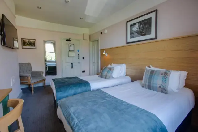 غرفة ديلوكس مزدوجة أو بسريرين منفصلين