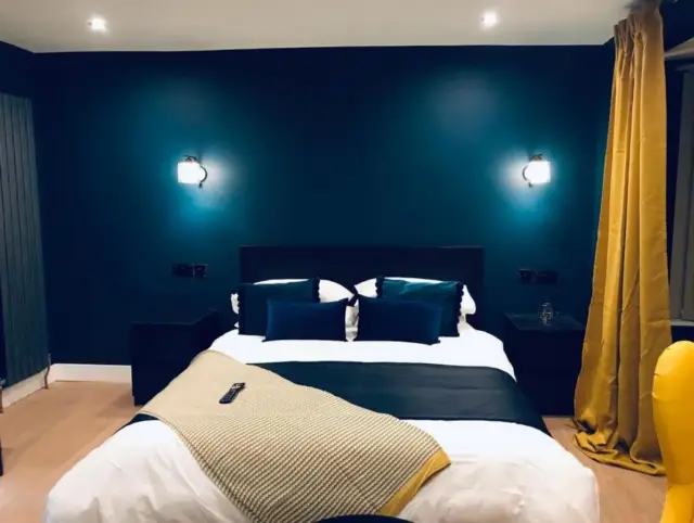 Queen Suite