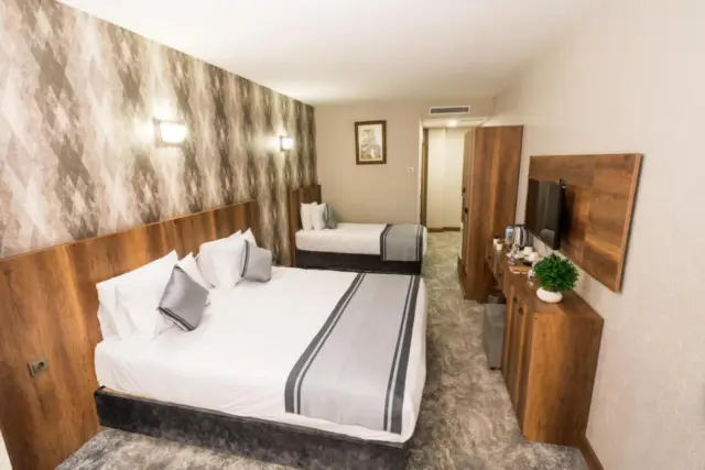 Deluxe Üç Kişilik Oda