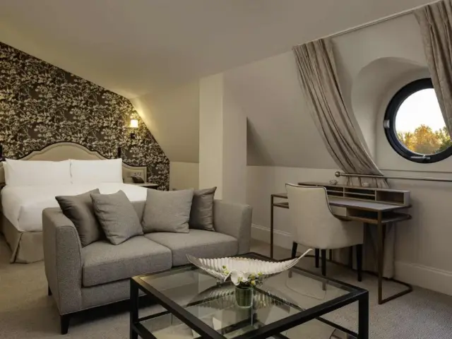 King Eaves Room