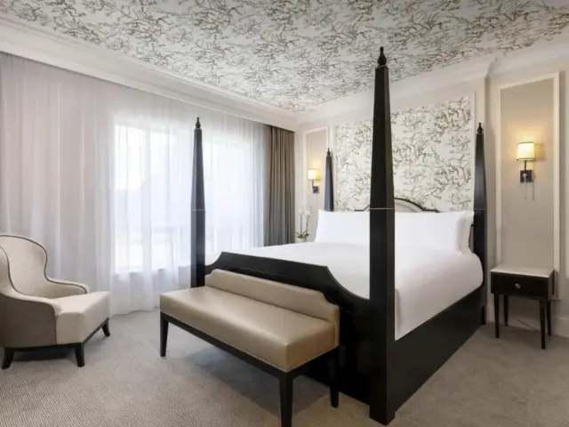 Fairmont One Bedroom King Suite