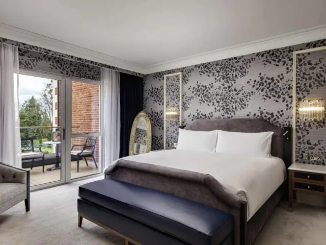Fairmont One Bedroom Balcony Suite
