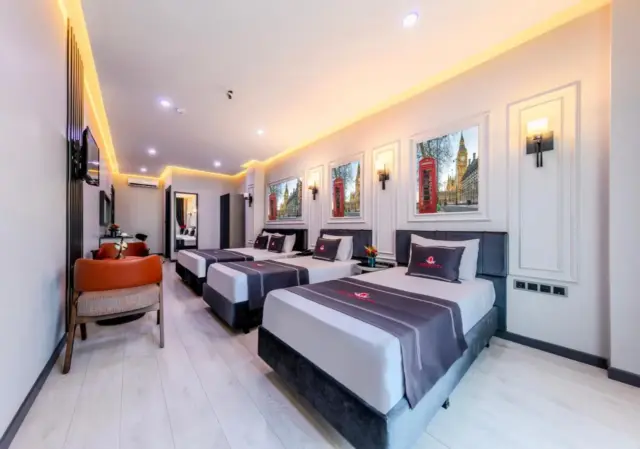 Deluxe Quadruple Room