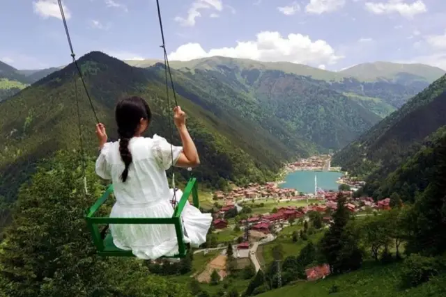 Uzungöl Turu: Çay Fabrikası Ziyaretiyle Tam Gün Doğa Macerası