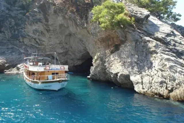 Fethiye Ölüdeniz’den Kelebekler Vadisi Tekne Turu ve 6 Koy Gezisi