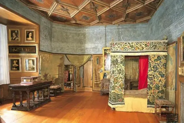 Holyroodhouse Sarayı