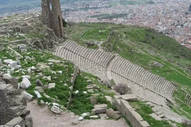 Pergamum Acropolis Asclepion From Izmir Private Guide and Vehicle