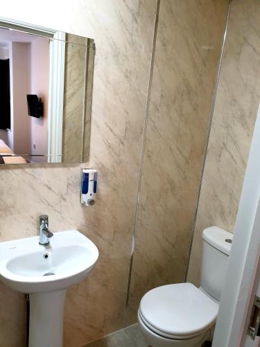 Triple Room with Private Bathroom