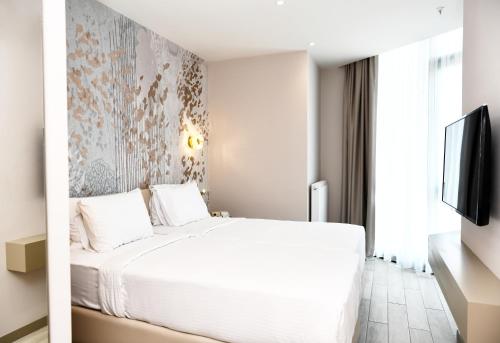 Spacious Three-Bedroom Apartment