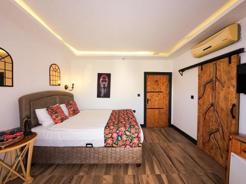 Double Room - Garden View
