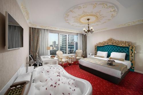 Deluxe Suite with Jacuzzi