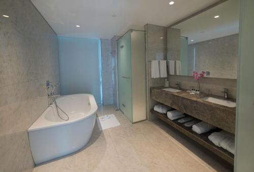 Executive King Suite