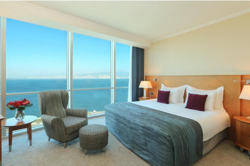 Club King Room - Sea View (Smoking)
