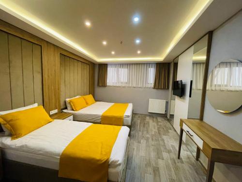 Economy Triple Room